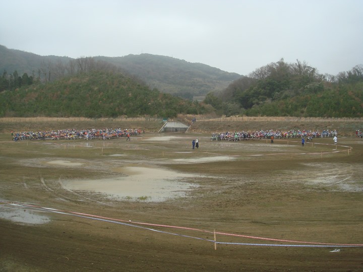 �}�E�X�ŃG���W���X�^�[�g